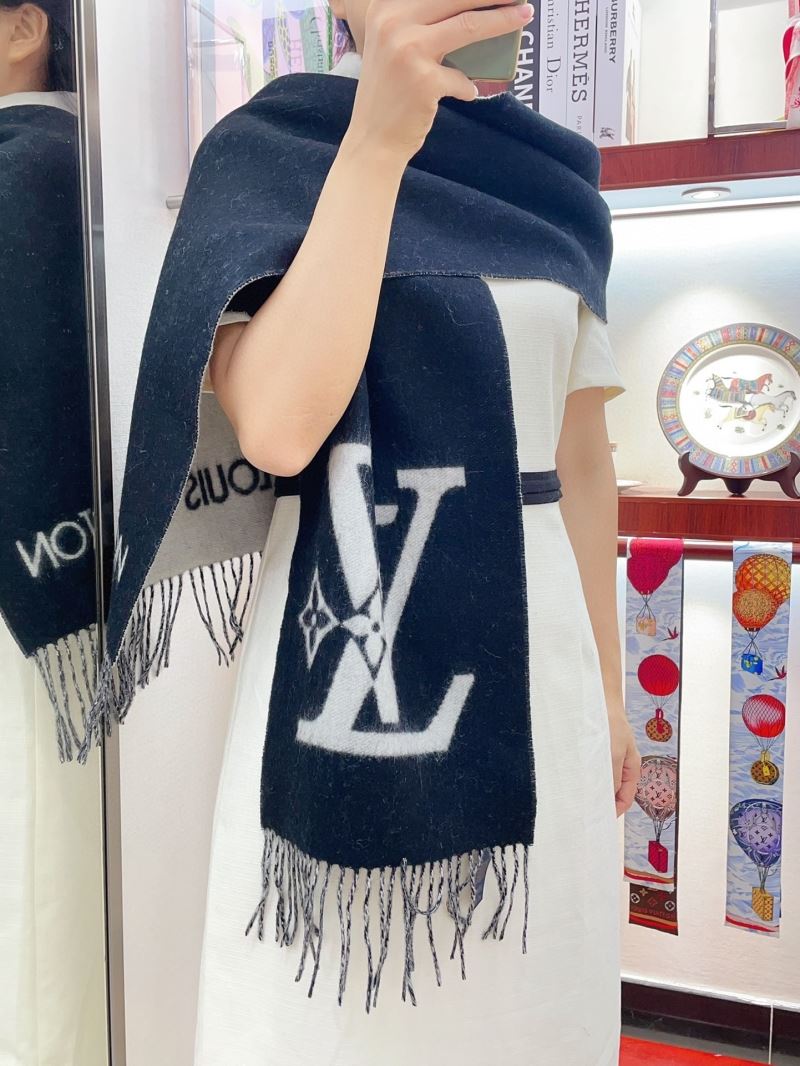 Louis Vuitton Scarf